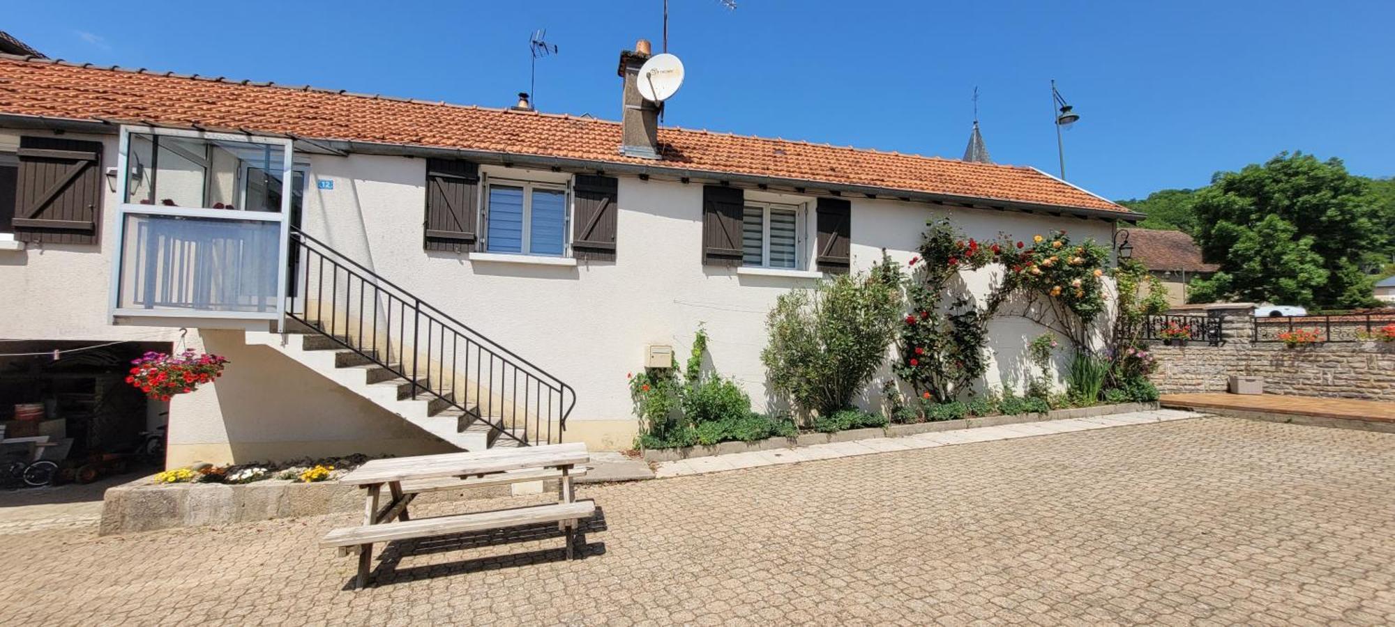 La Maison De L'abeille De Percey *